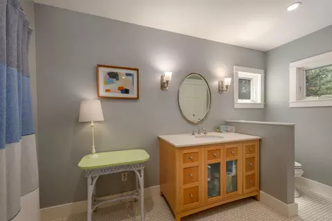 Bath - 6279 Eagle Point Ln, Rhinelander, WI 54501 photo 4 of 5