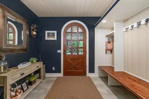 Entry Way - 6279 Eagle Point Ln, Rhinelander, WI 54501 photo 3 of 3