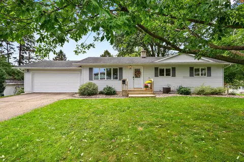 510 Westlawn Cir, Verona, WI 53593
