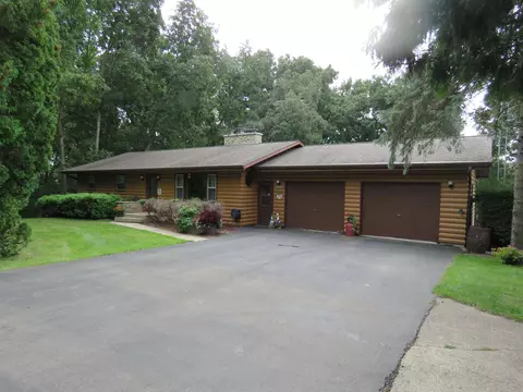 w10612 Hickory Lane, Fox Lake, WI 53933