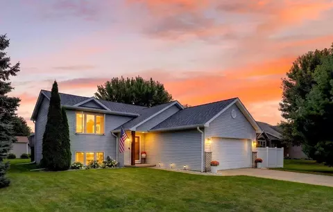 812 Hanksfield Pl, Prairie Du Sac, WI 53578