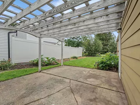 Exterior - 2425 7th St, Monroe, WI 53566 photo 5 of 10