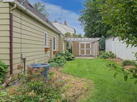 Exterior - 2425 7th St, Monroe, WI 53566 photo 8 of 10