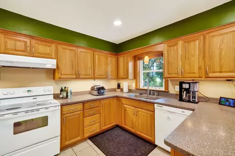 500 Riverside Dr, Waterloo, WI 53594 photo 3