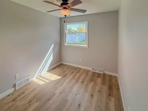 1235 E Sylvan Ave, Appleton, WI 54915 photo 21