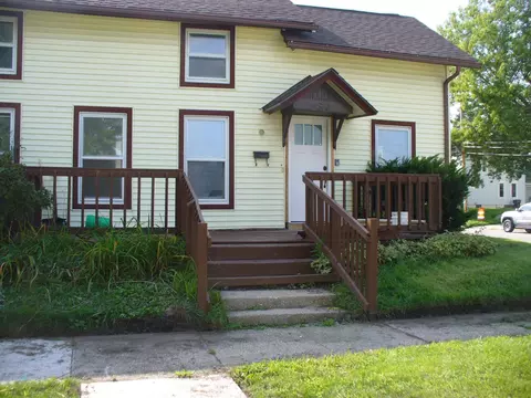 633 N Chatham St, Janesville, WI 53548