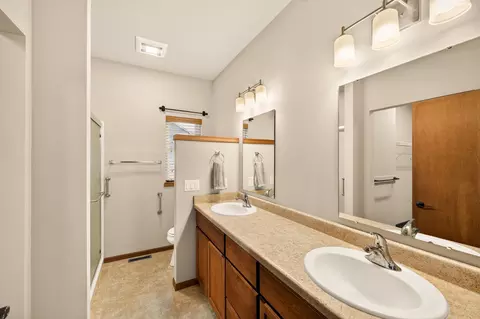 Bath - 432 Pluto St, Madison, WI 53718 photo 1 of 3