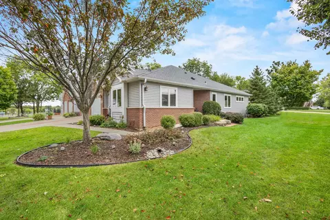 6001 Osborn Dr, Mcfarland, WI 53558