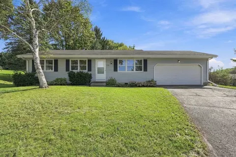 2750 Sunset Ct, Cross Plains, WI 53528