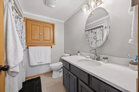 Bath - 1509 Hackett St, Beloit, WI 53511 photo 1 of 7