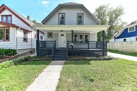 3754 S Rutland Ave, Saint Francis, WI 53235