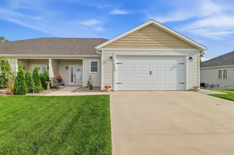 137 Linden Ln, Fox Lake, WI 53933