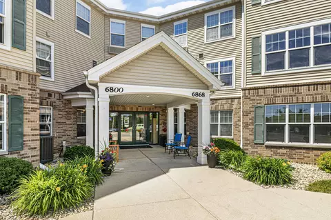Exterior - 6833 Parkside Cir, Deforest, WI 53532 photo 5 of 9
