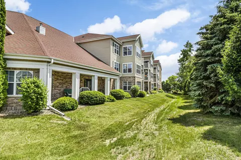Exterior - 6833 Parkside Cir, Deforest, WI 53532 photo 3 of 9