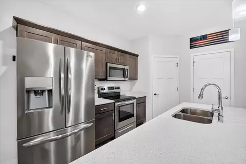 Kitchen - 4910 Innovation Dr #105, Deforest, WI 53532 photo 5 of 9