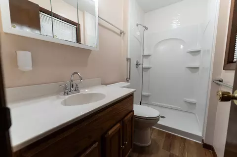 Bath - 812 Eggleson St, Tomah, WI 54660 photo 4 of 4
