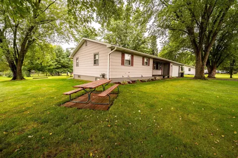 Exterior - 812 Eggleson St, Tomah, WI 54660 photo 5 of 11