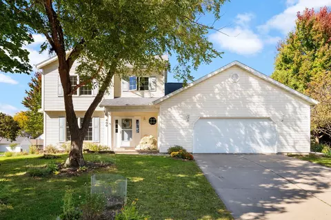 400 St Andrews Ct, Waunakee, WI 53597
