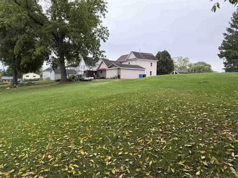 533 N Main St, Fall River, WI 53932 photo 26