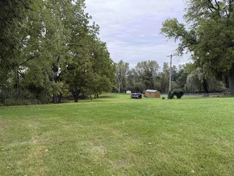 533 N Main St, Fall River, WI 53932 photo 7