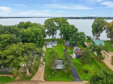 n9336 Idle Hour Drive, Randolph, WI 53956