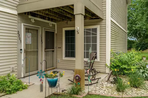 Exterior - 2307 Turnberry Ct, Beloit, WI 53511 photo 2 of 5