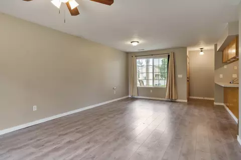Living - 2307 Turnberry Ct, Beloit, WI 53511 photo 5 of 7