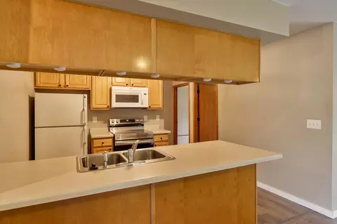 Kitchen - 2307 Turnberry Ct, Beloit, WI 53511 photo 2 of 4