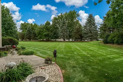 Exterior - 2307 Turnberry Ct, Beloit, WI 53511 photo 3 of 5