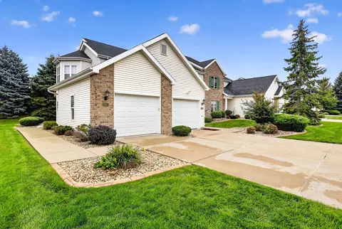748 Dunn Ave, Oregon, WI 53575