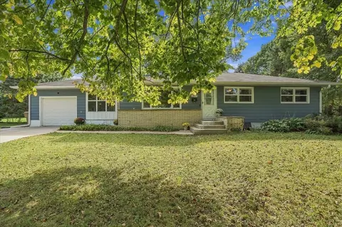 5809 Crabapple Ln, Madison, WI 53711
