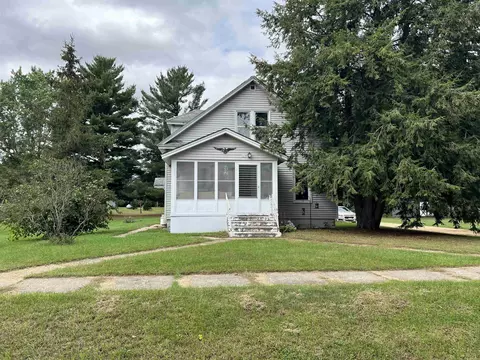 527 N Iowa St, Muscoda, WI 53573