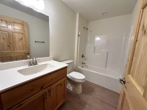 Bath - 328 Brooke Cir, Montello, WI 53949 photo 2 of 3