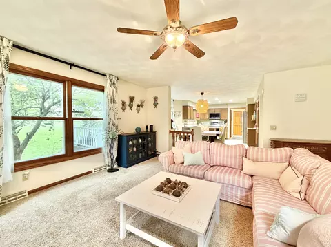 Living - 711 E Azalea Ter, Beloit, WI 53511 photo 3 of 5