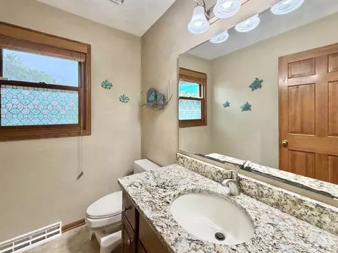 Bath - 711 E Azalea Ter, Beloit, WI 53511 photo 1 of 4
