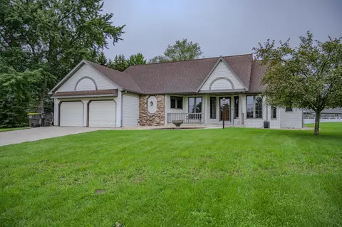 e6786 Fawn Valley Drive, Reedsburg, WI 53959