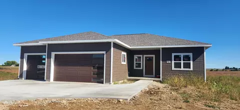 981 Bell Cir, Arlington, WI 53911