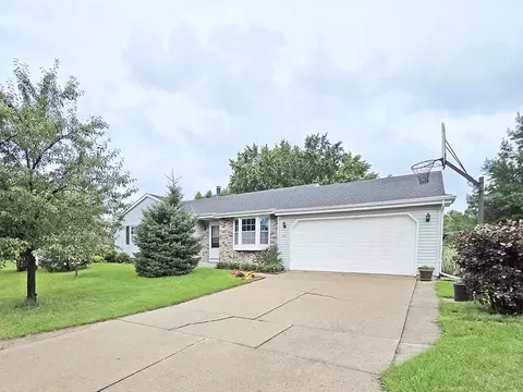 4211 Wilshire Ln, Janesville, WI 53546