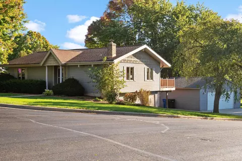 100 Valley View Ct, Verona, WI 53593
