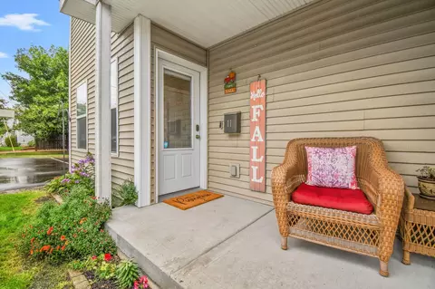 1011 Summit Ave #11, Stoughton, WI 53589
