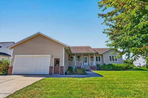875 Merri-hill Dr, Oregon, WI 53575