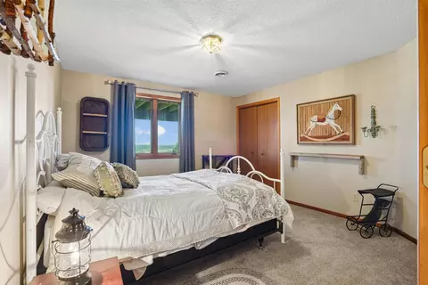 Bedroom - 211 Eagle Dr, Mcgregor, IA 52157 photo 4 of 5