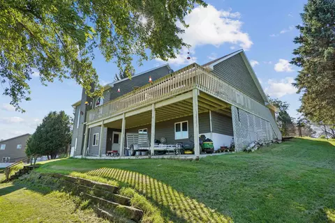 Exterior - 211 Eagle Dr, Mcgregor, IA 52157 photo 1 of 10