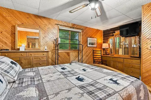 Bedroom - 373 Fish Ct, Oxford, WI 53952 photo 2 of 8