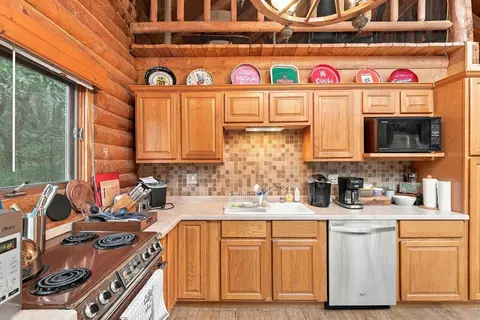 Kitchen - 373 Fish Ct, Oxford, WI 53952 photo 3 of 3