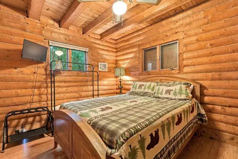 Bedroom - 373 Fish Ct, Oxford, WI 53952 photo 4 of 8