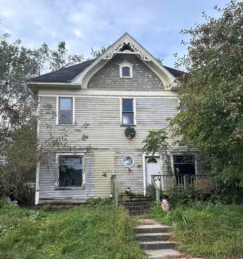 113 Main St, Gays Mills, WI 54631