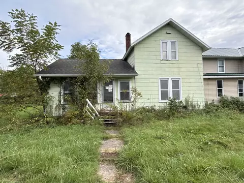 114 Main St, Gays Mills, WI 54631