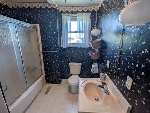 Bath - 1173 Oak St, Plain, WI 53577 photo 2 of 3