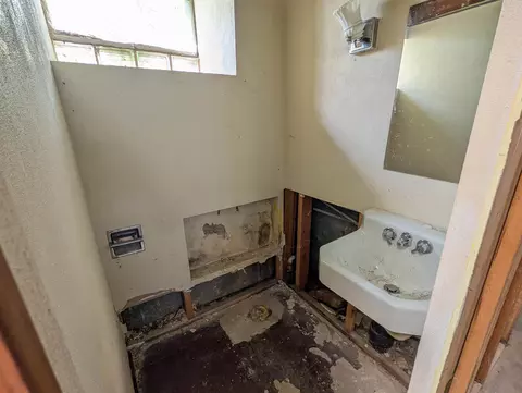 Bath - 1173 Oak St, Plain, WI 53577 photo 3 of 3